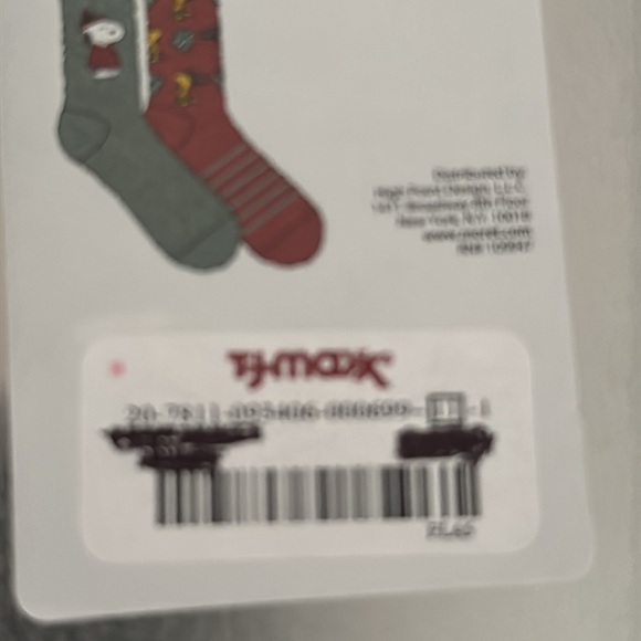 Snoopy Puffer Jacket Sock set, New In Box, size 6.5 to 12 - Picture 5 of 5